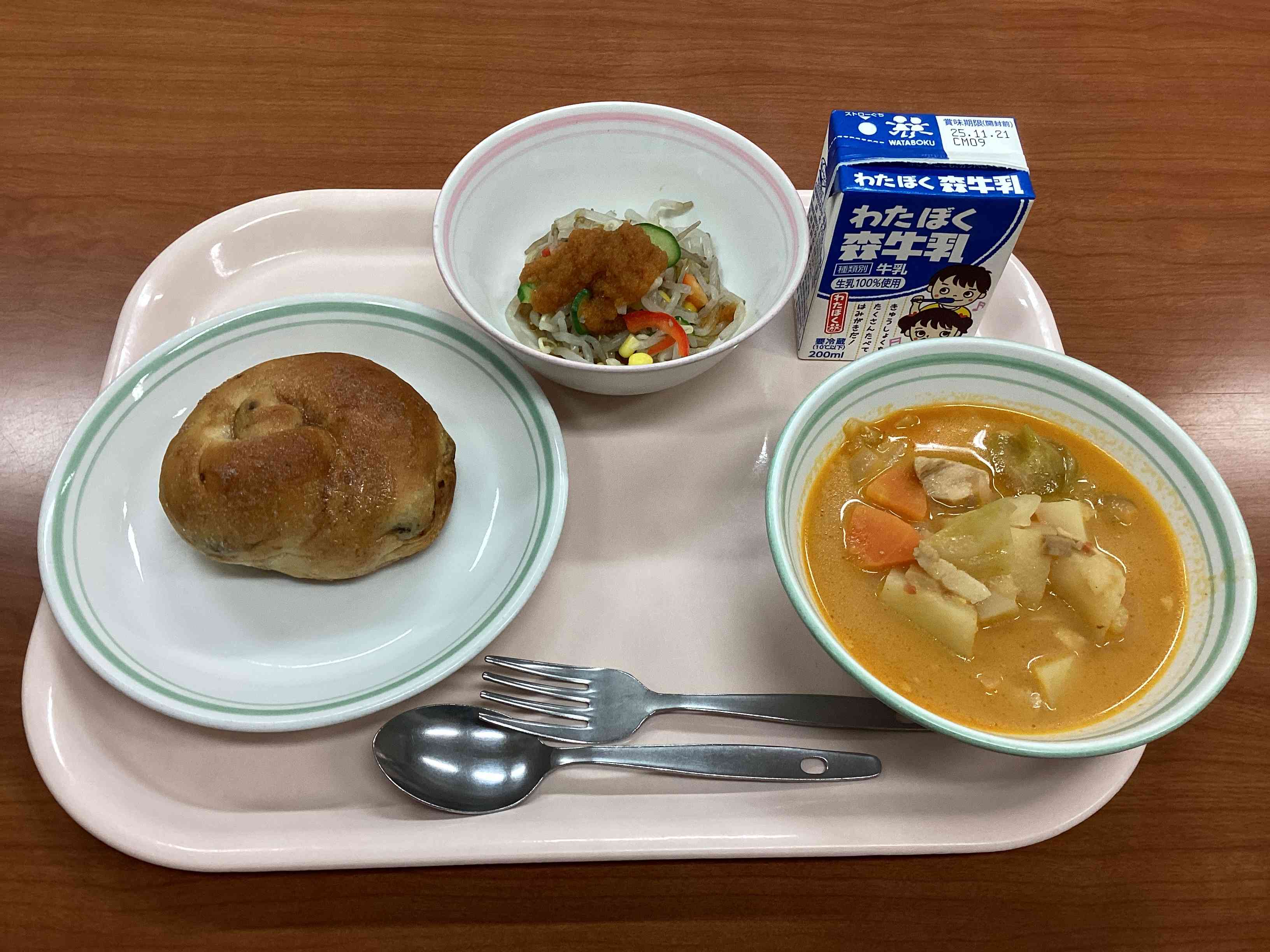 11月13日木曜日給食の写真