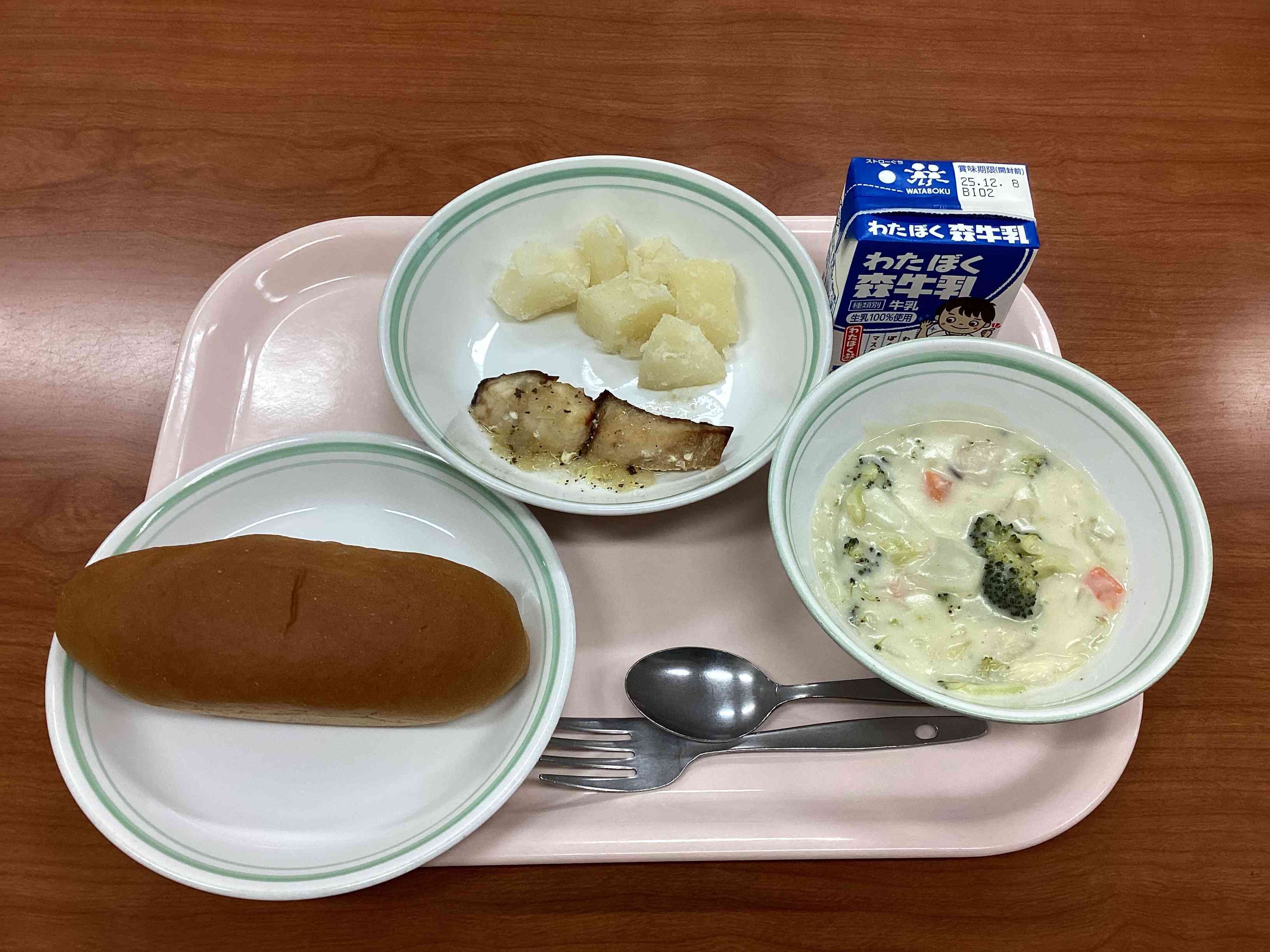 12月2日火曜日給食の写真