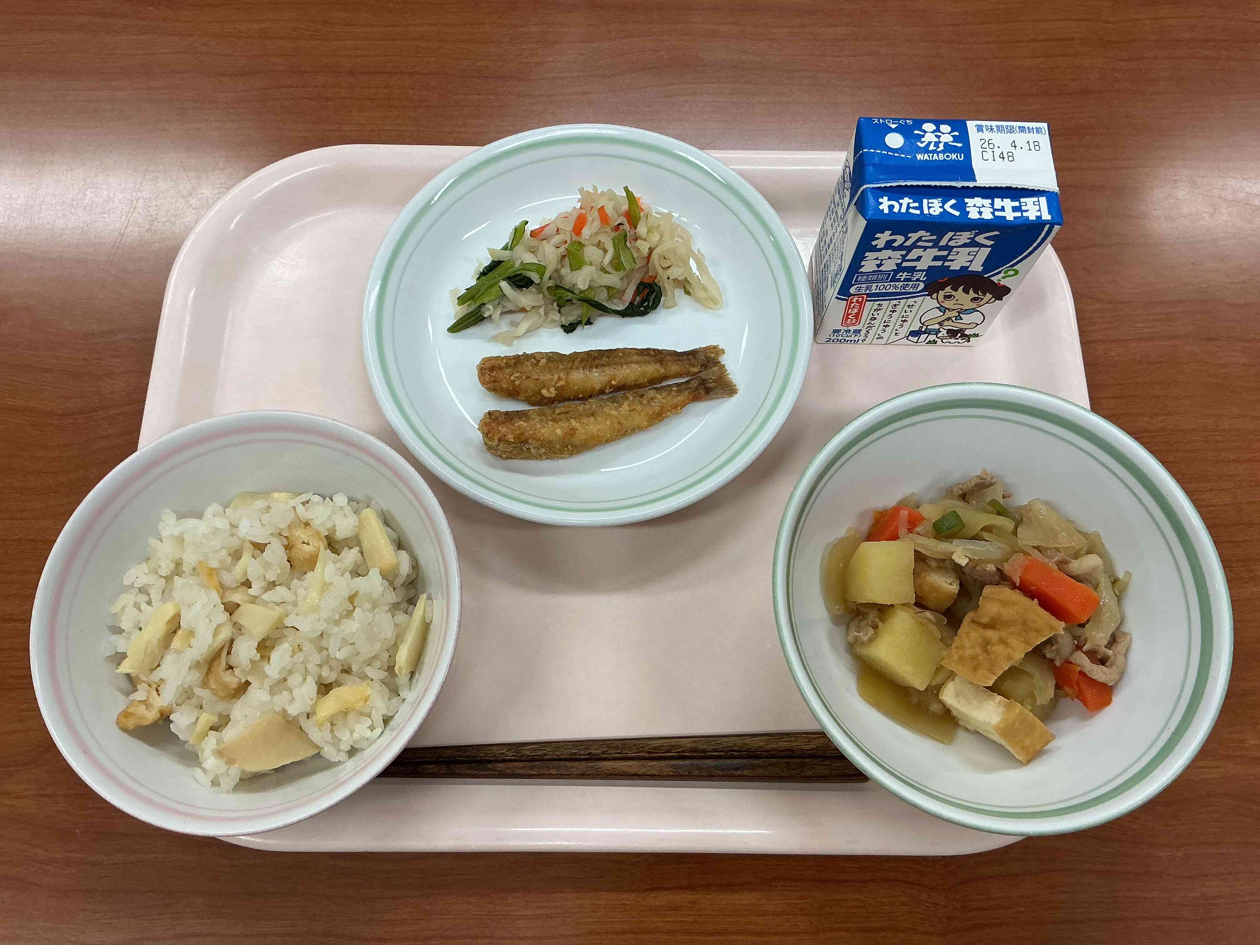 4月10日金曜日給食の写真
